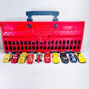 Disney Pixar Movie Cars 2 World Grand Prix 10 Car Launcher Case + 10 Racers Crew